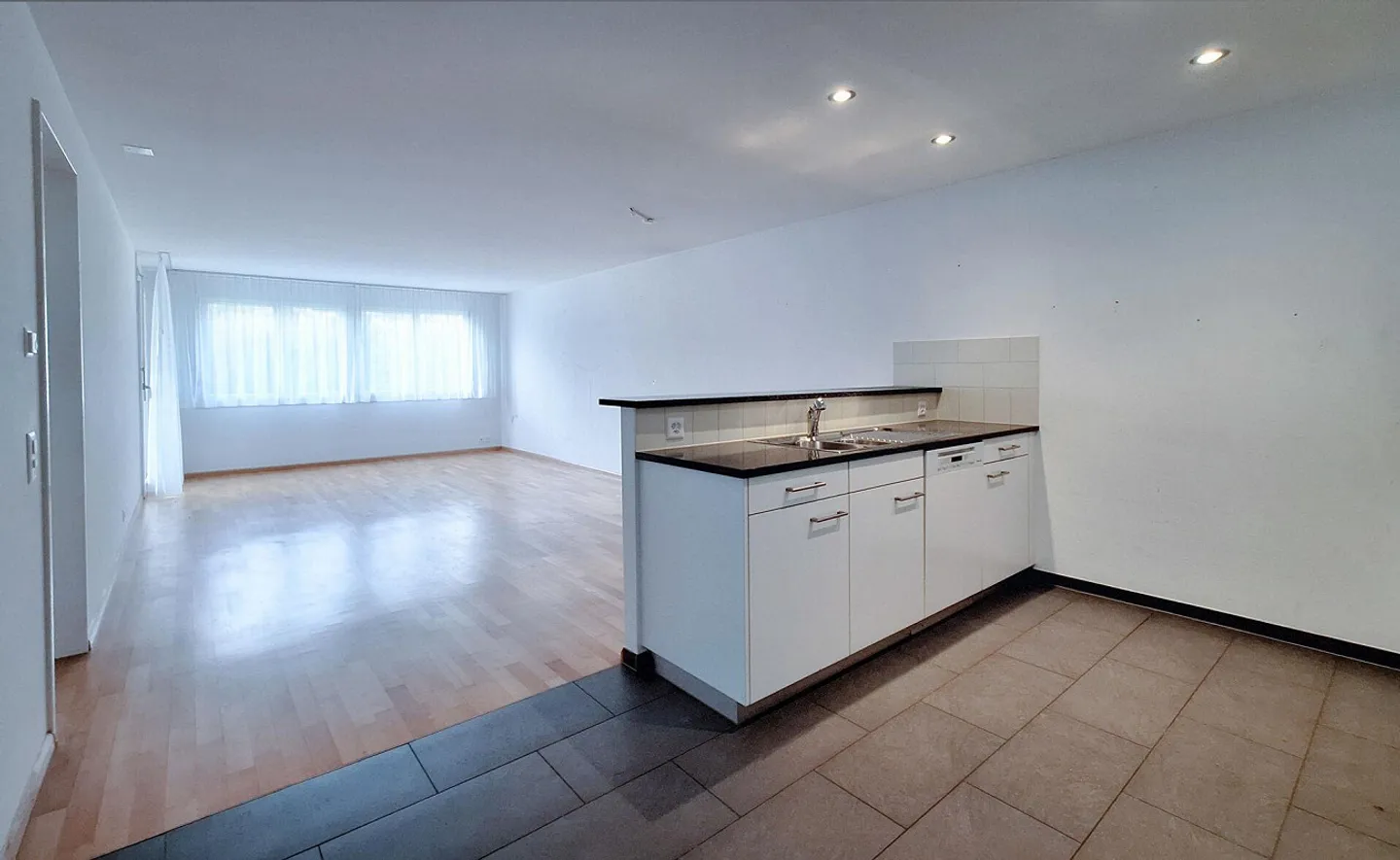 Cozy Living with Garden Share - Photo 4 of 9