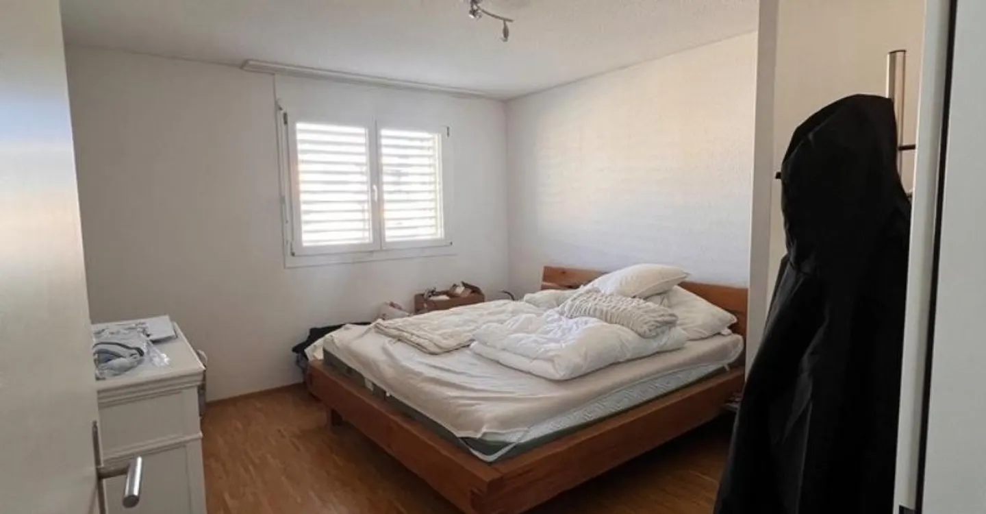 Charmant appartement en attique à Niederwangen - Photo 4 sur 8
