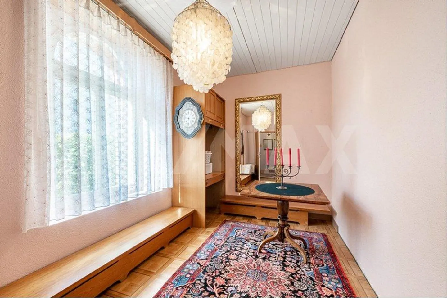 Residential and Commercial Building in Glarus - Photo 4 of 13