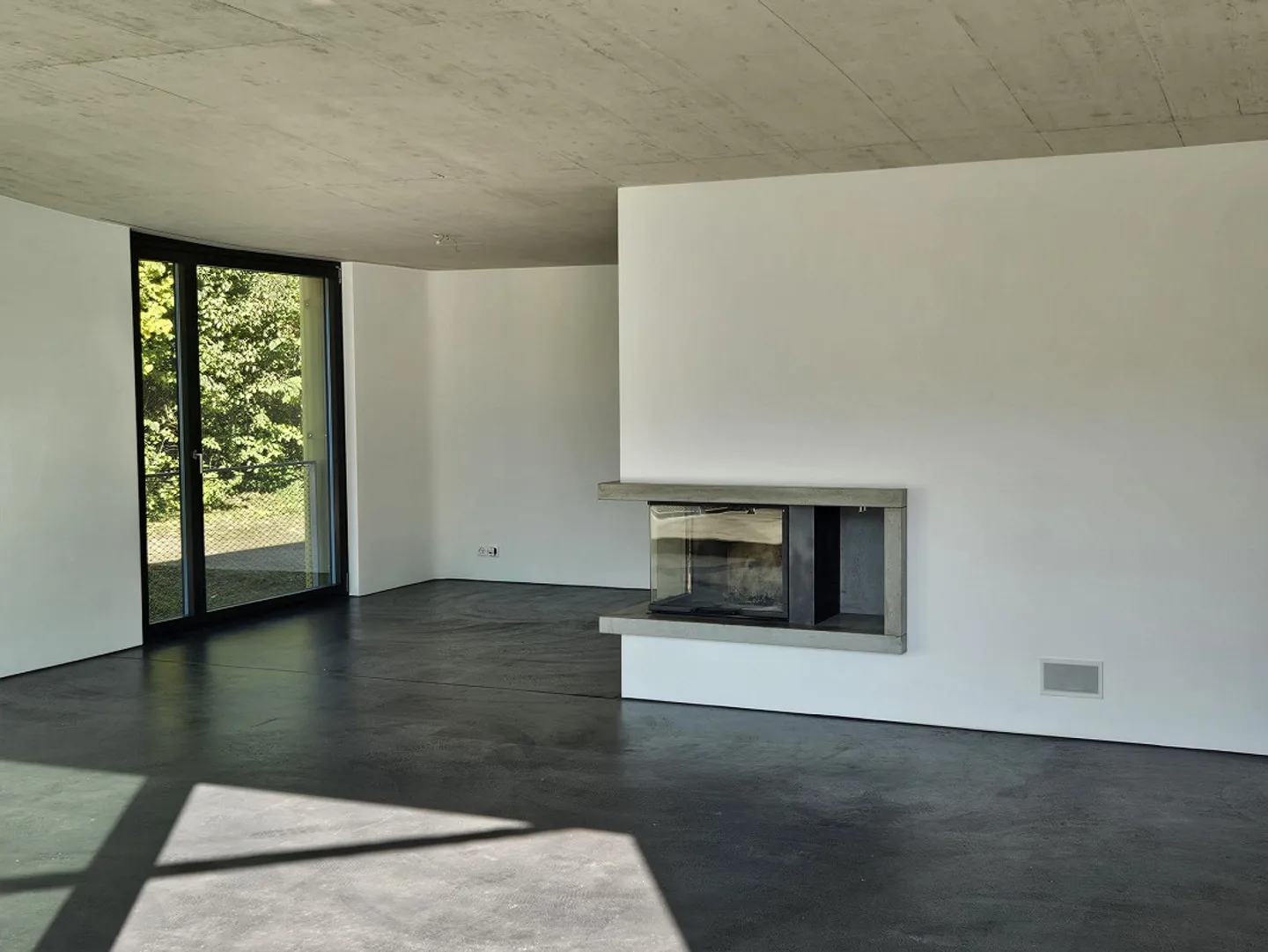 Minergie und top modern: Einfamilienhaus an sonniger Aussichtslage - Foto 3 von 14