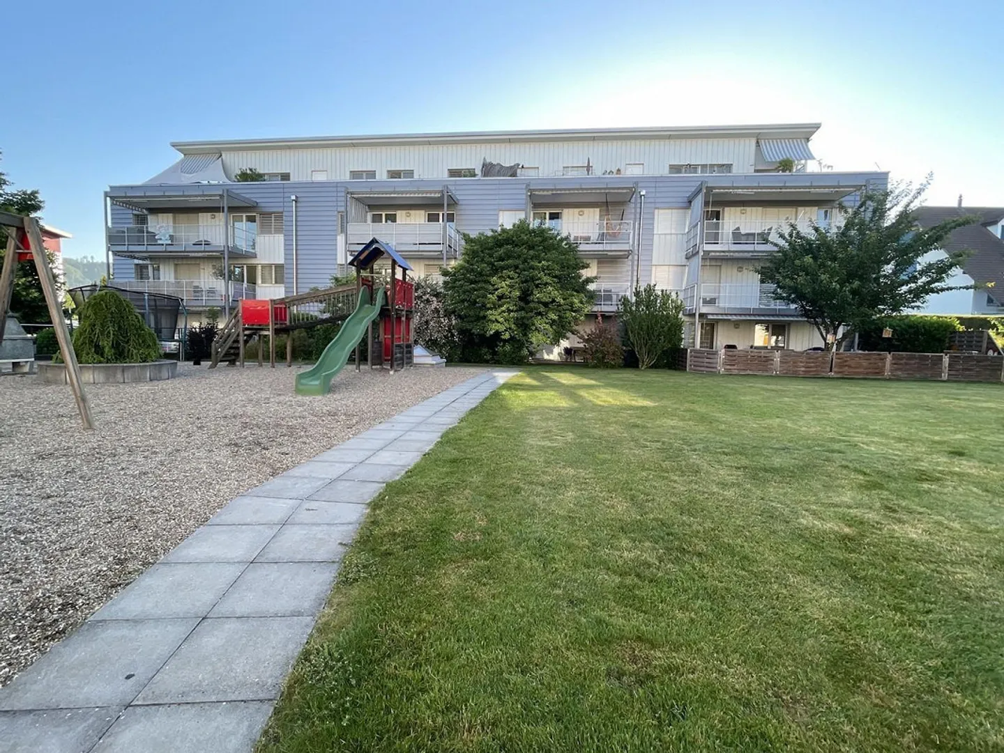 Ampio appartamento di 4 ½ stanze in una posizione ideale - Foto 12 di 13