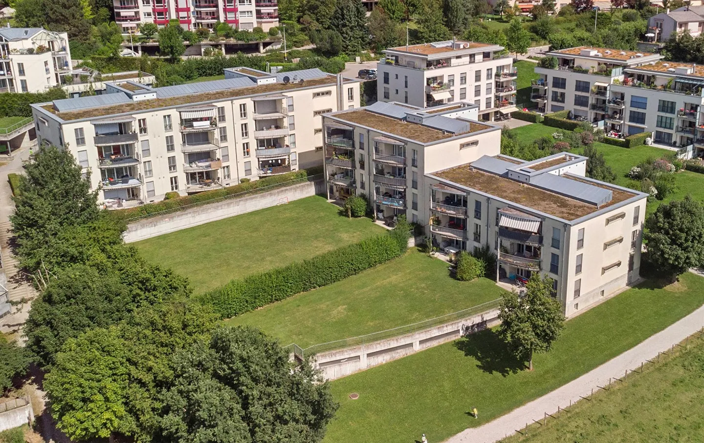 Sehr schöne 5,5-Zimmer-Wohnung mit Terrasse - Foto 2 von 8