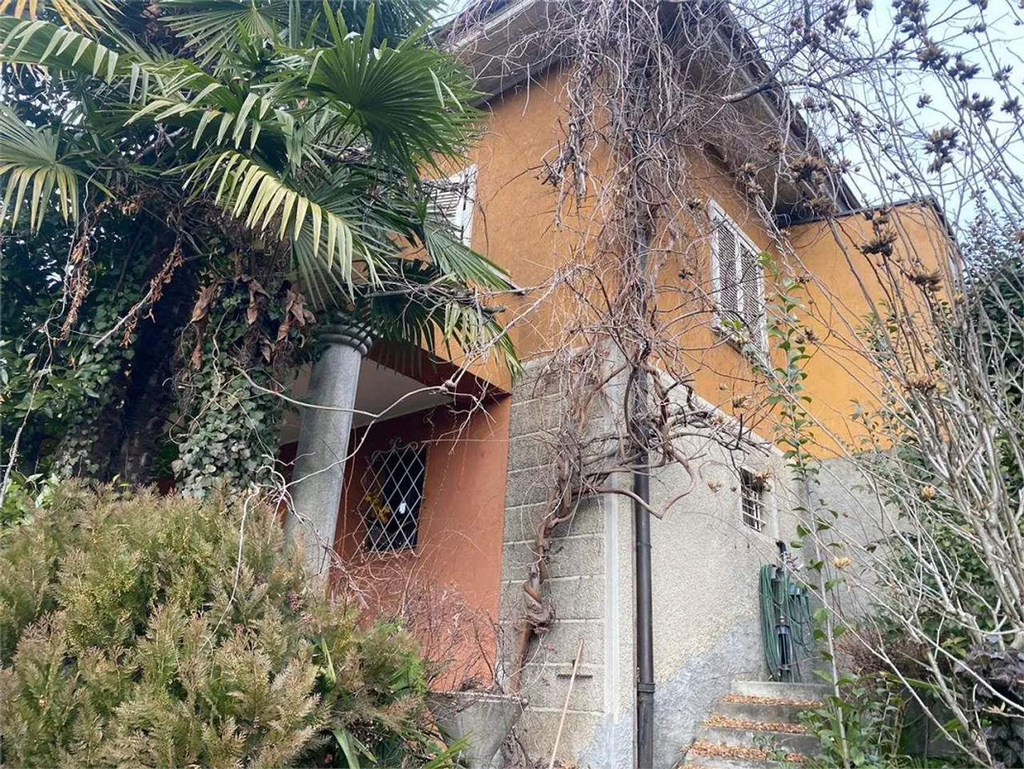 Elegant 1960s Ticinese House to Renovate - Photo 1 of 13