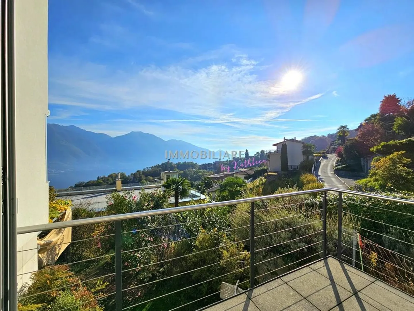 «Modernes Haus in sonniger, ruhiger Lage, mit Kamin und kleinem Garten» - Foto 3 von 21