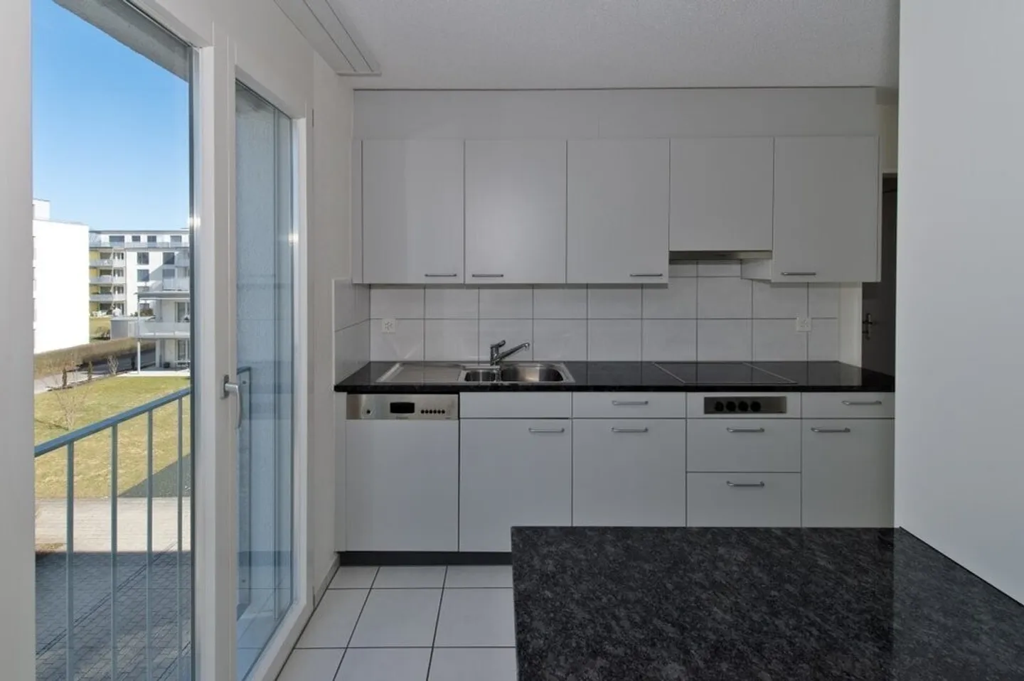Appartement moderne de 4,5 pièces dans le développement Bäregg - Photo 6 sur 8