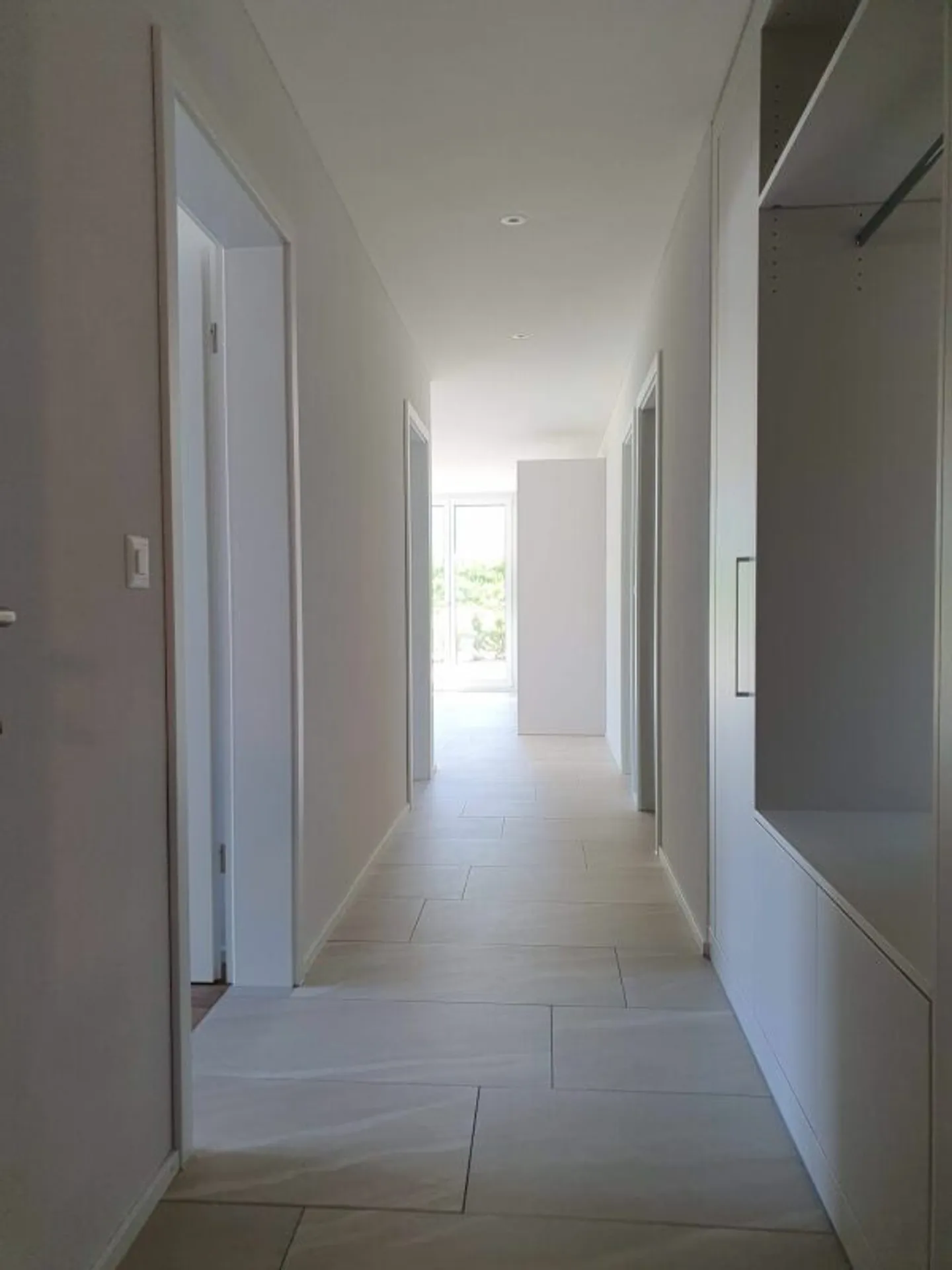 Appartamento moderno e di alta qualità con 3,5 stanze al piano terra in affitto - Foto 7 di 12