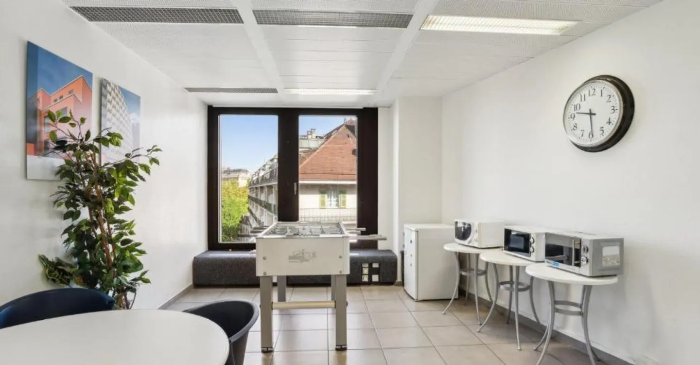 2 plateaux divisibles de 685 m² avec vue sur le lac - Foto 10 von 11