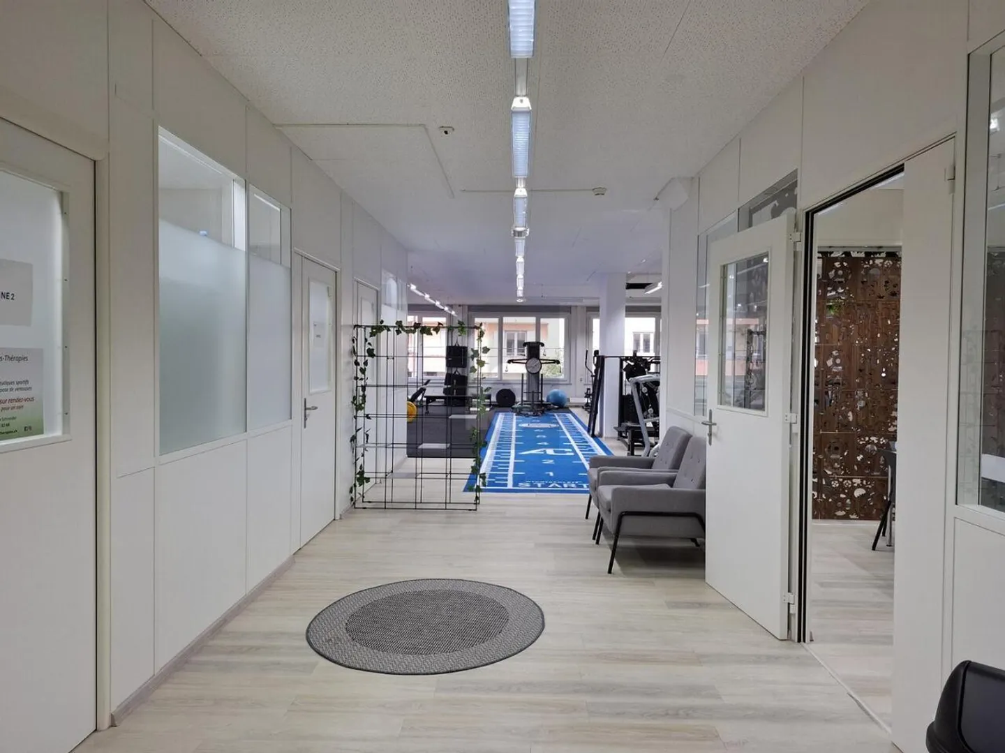 Office space for rent - Photo 3 of 6