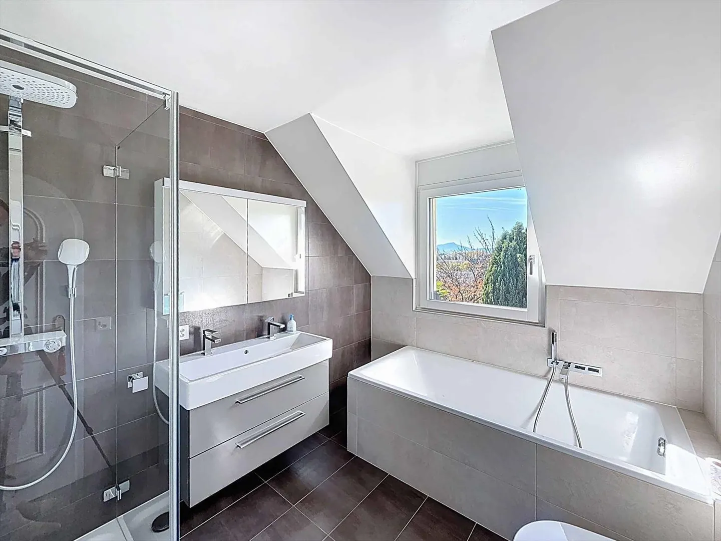 Contiguous House 5.5 Rooms - Photo 9 of 13