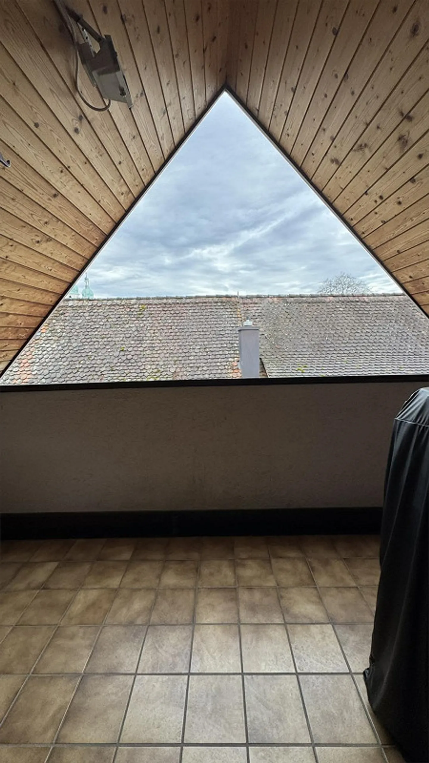 Grosszügige 4.5-Zimmer Maisonettewohnung im Dorfzentrum von Arlesheim - Foto 9 von 11