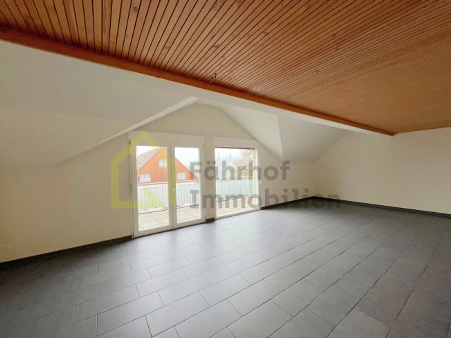 Appartement Familial Lumineux avec Ascenseur & Balcon - Photo 2 sur 10