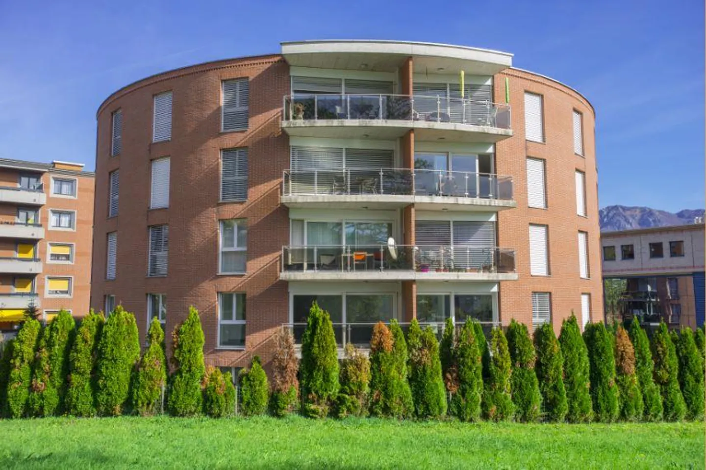 Elegante Wohnung mit großem Privatgarten - Foto 1 von 11