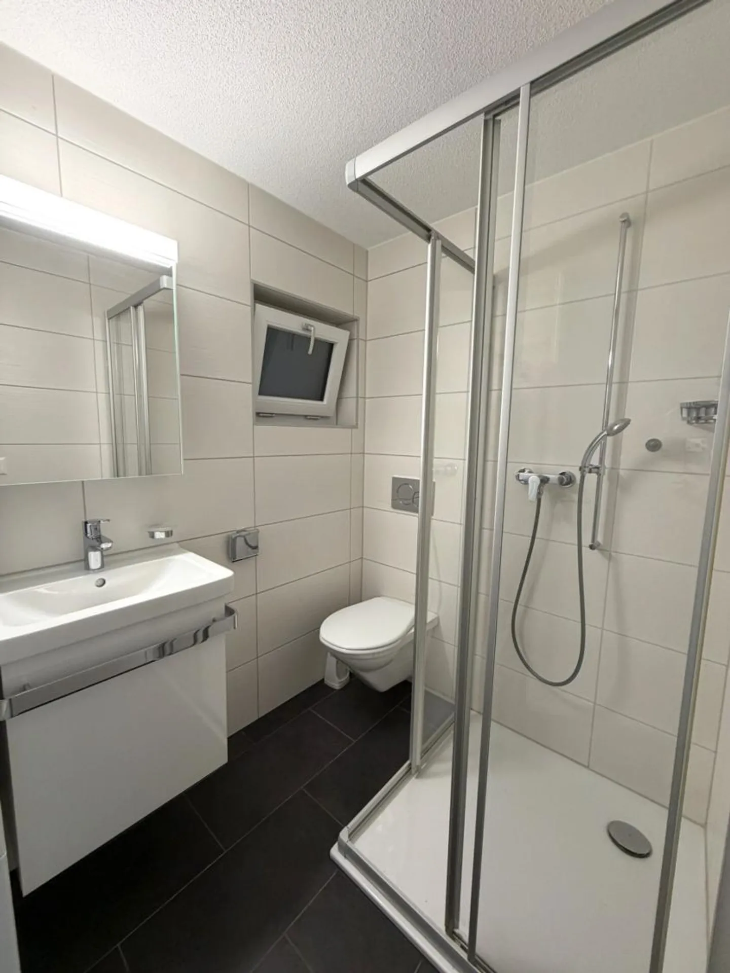 Tavannes, magnifique appartement de 3,5 pièces au rez-de-chaussée avec terrasse - Photo 10 sur 11