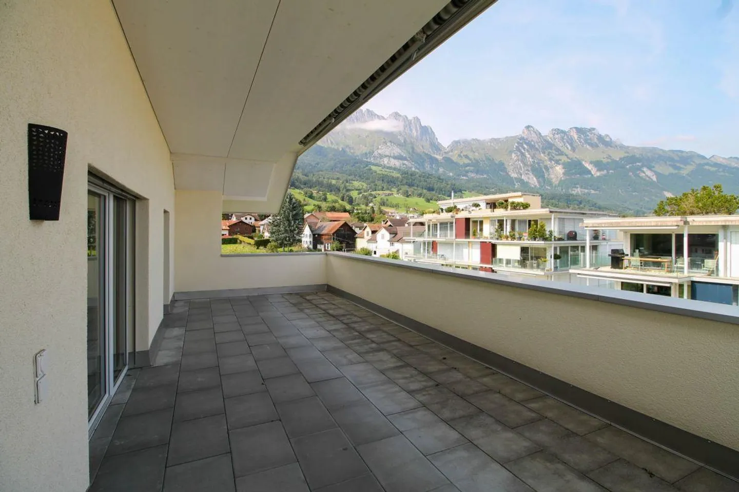 Goditi la vista? Appartamento attico di 3,5 stanze con vista panoramica - Foto 1 di 11