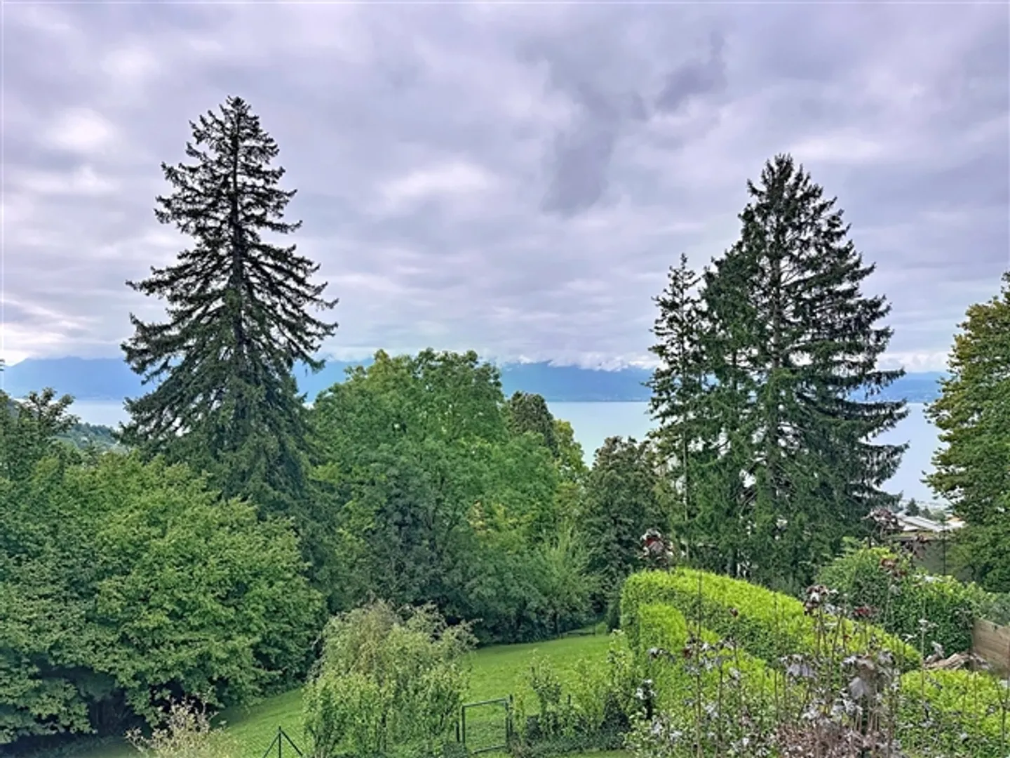 Maisonette époustouflante avec vue sur le lac - Photo 1 sur 2