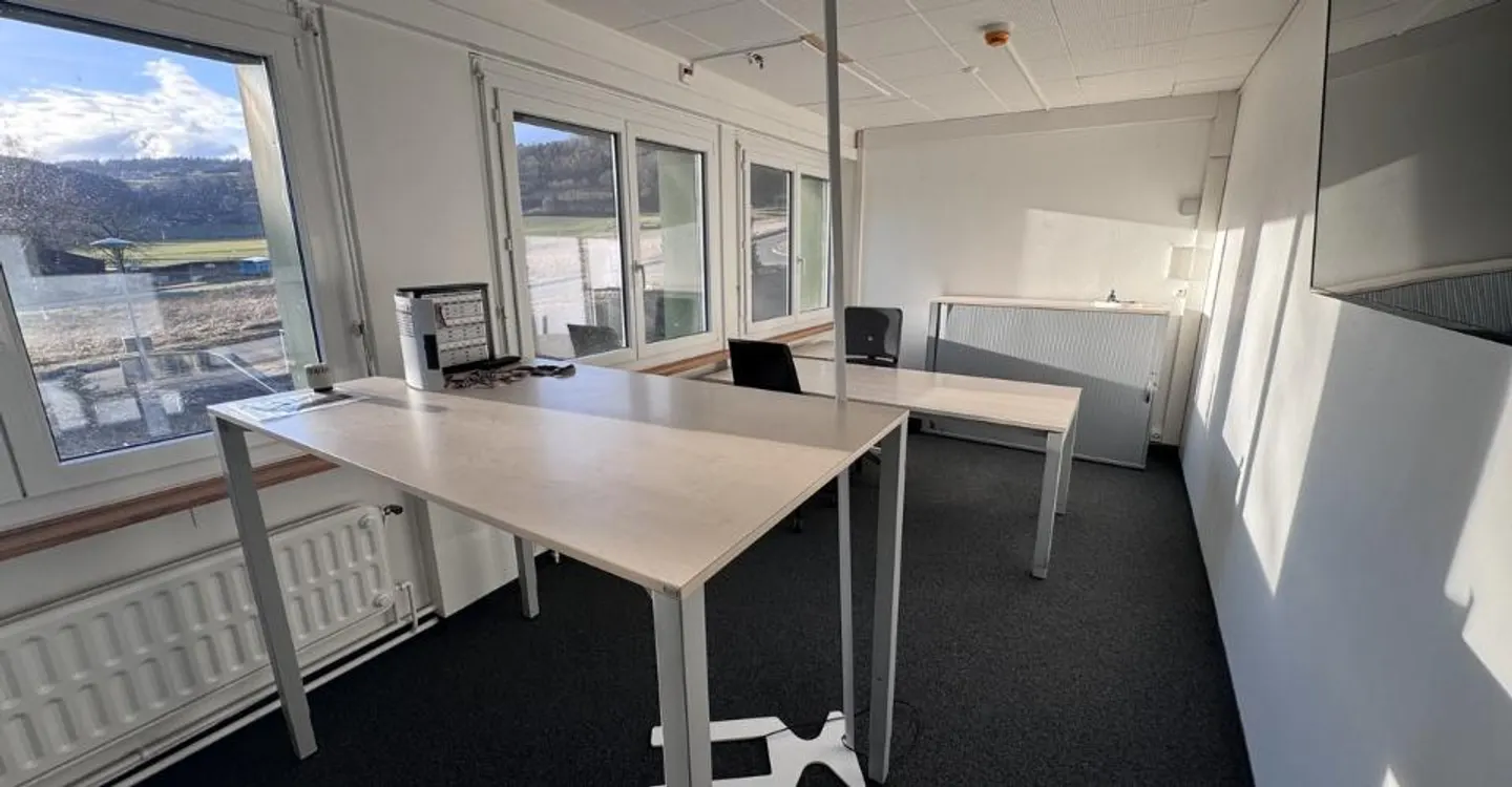 Bureaux et Dépôts Spacieux - Photo 3 sur 10