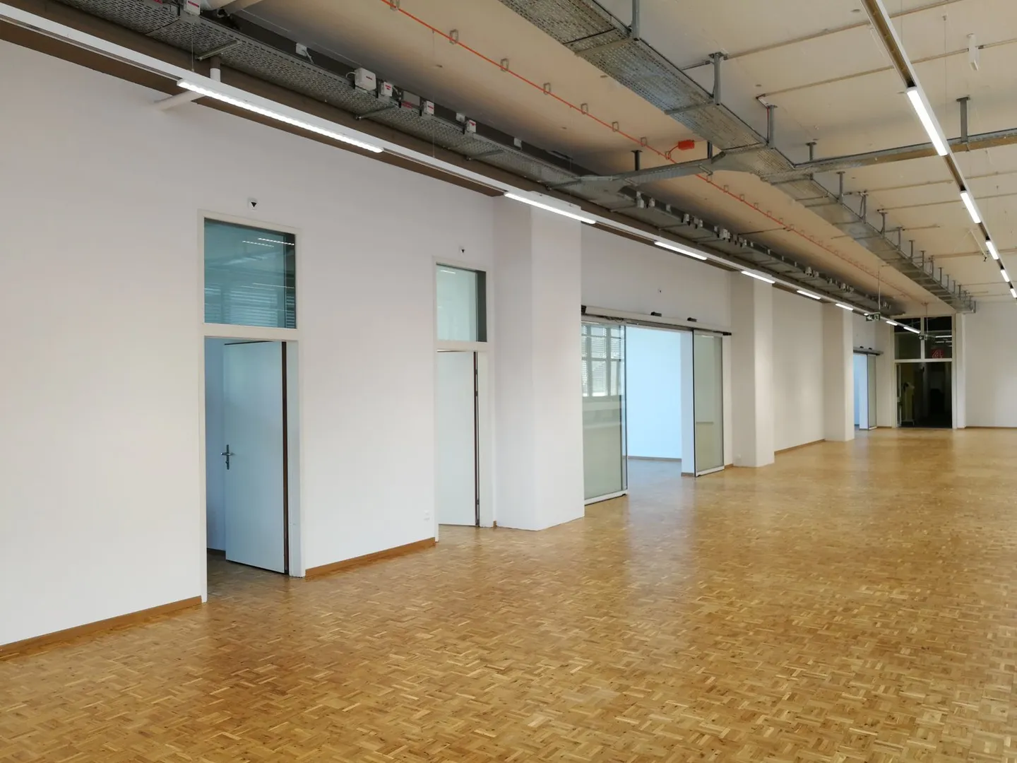 Urbane Gewerbefläche zu Vermieten - Foto 4 von 12