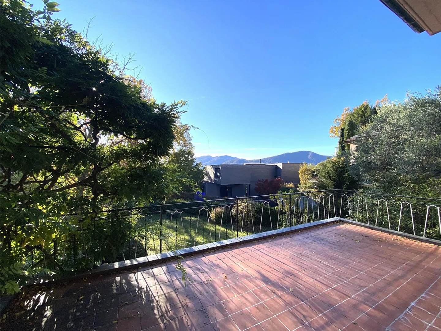 Villa con Charme in Posizione Esclusiva, Perfetta anche come Investimento Immobiliare - Foto 2 di 13