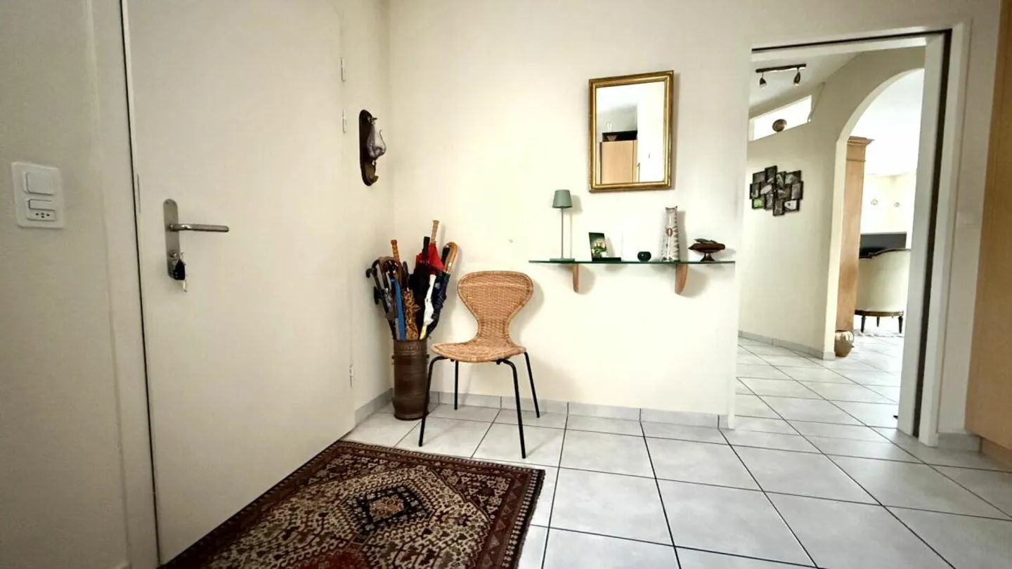 Gepflegtes, freistehendes Einfamilienhaus in ruhigem Quartier - Foto 10 von 27