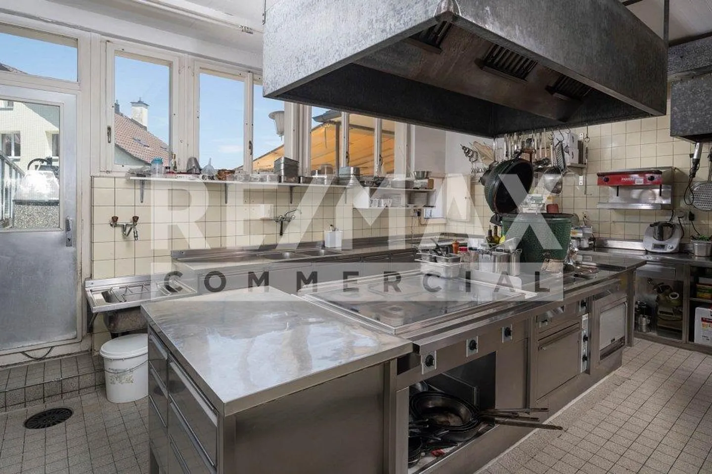 Hôtel-Restaurant avec 15 chambres, 120 places et potentiel de transformation - Photo 6 sur 13