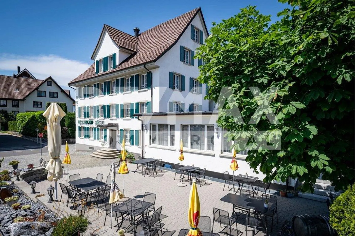 Hôtel-Restaurant avec 15 chambres, 120 places et potentiel de transformation - Photo 10 sur 13