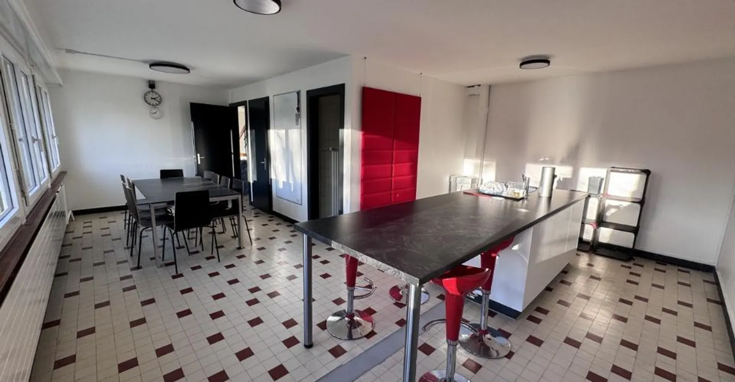 Bureaux et Dépôts Spacieux - Photo 9 sur 10