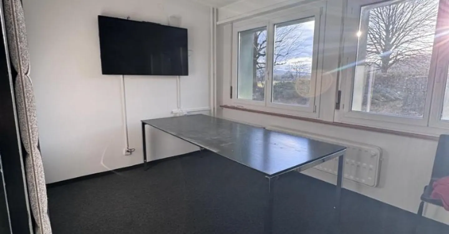 Bureaux et Dépôts Spacieux - Photo 10 sur 10