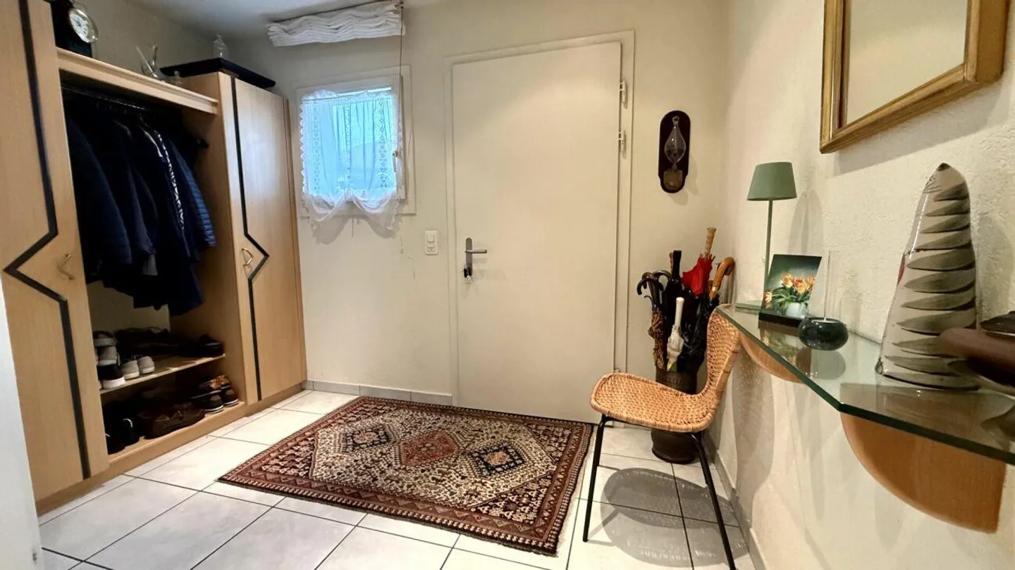 Gepflegtes, freistehendes Einfamilienhaus in ruhigem Quartier - Foto 9 von 27