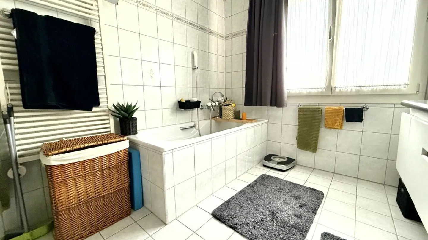 Gepflegtes, freistehendes Einfamilienhaus in ruhigem Quartier - Foto 20 von 27