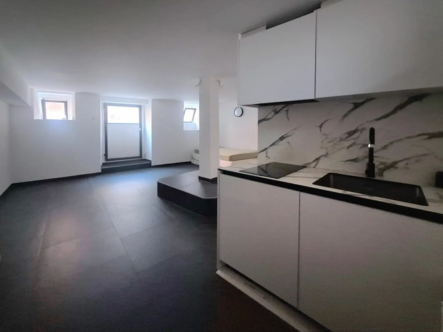 Commercial Space for Rent in St-Maurice - Photo 1 of 4