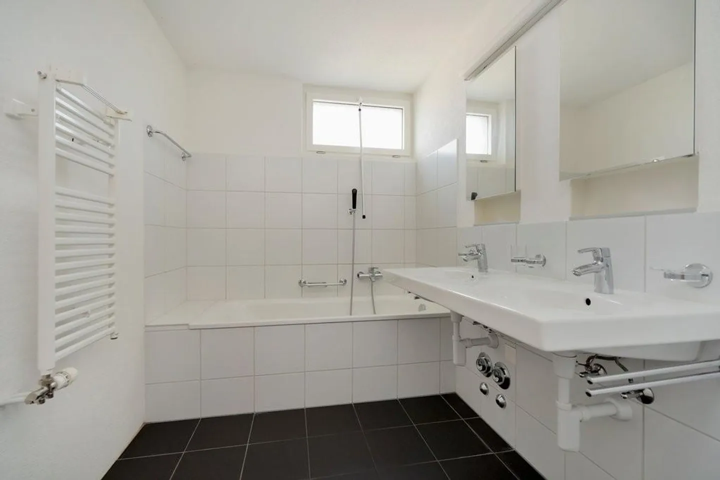 Schöne, moderne 4.5-Zimmer-Wohnung in Langenthal - Photo 6 of 9