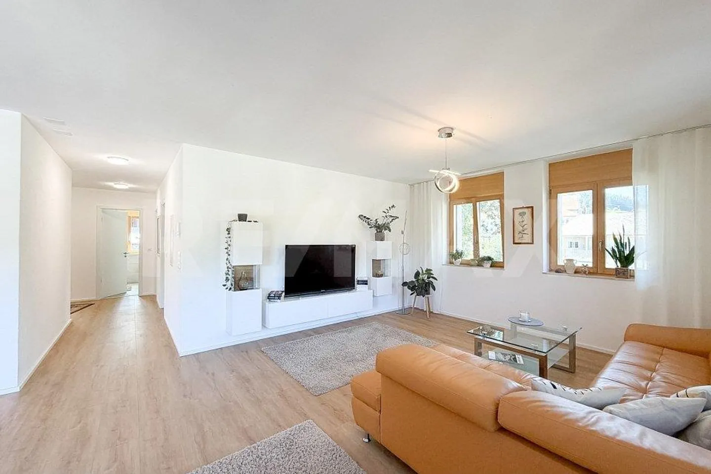Modern 3½-room apartment in a central and sunny location - Photo 3 of 13