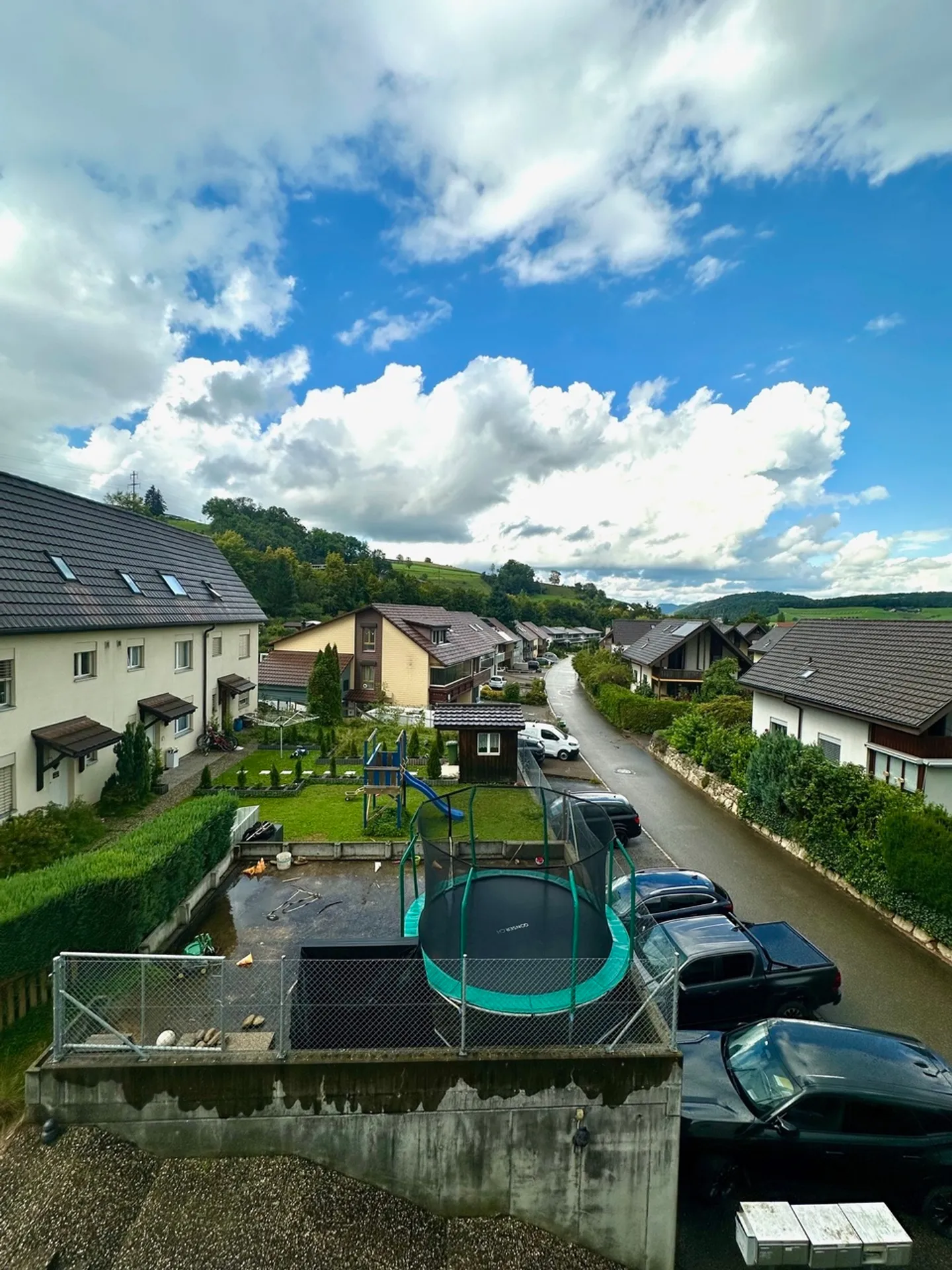 Charmantes Eck-Einfamilienhaus mit Garten und Doppelgarage - Foto 17 von 19