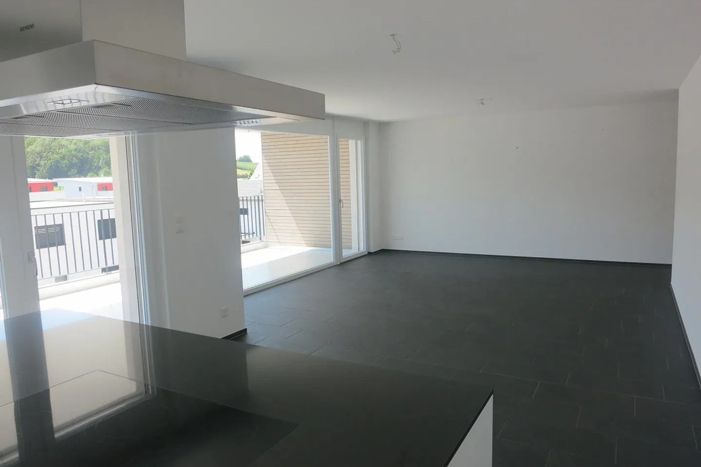 Modernes Apartment mit grosser Terrasse - Foto 3 von 6