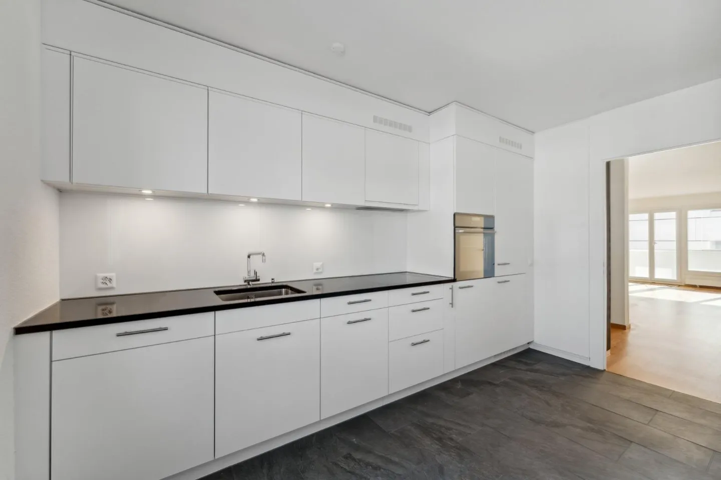 La tua nuova casa: Luminoso appartamento di 4,5 stanze a Ittigen - Foto 4 di 10