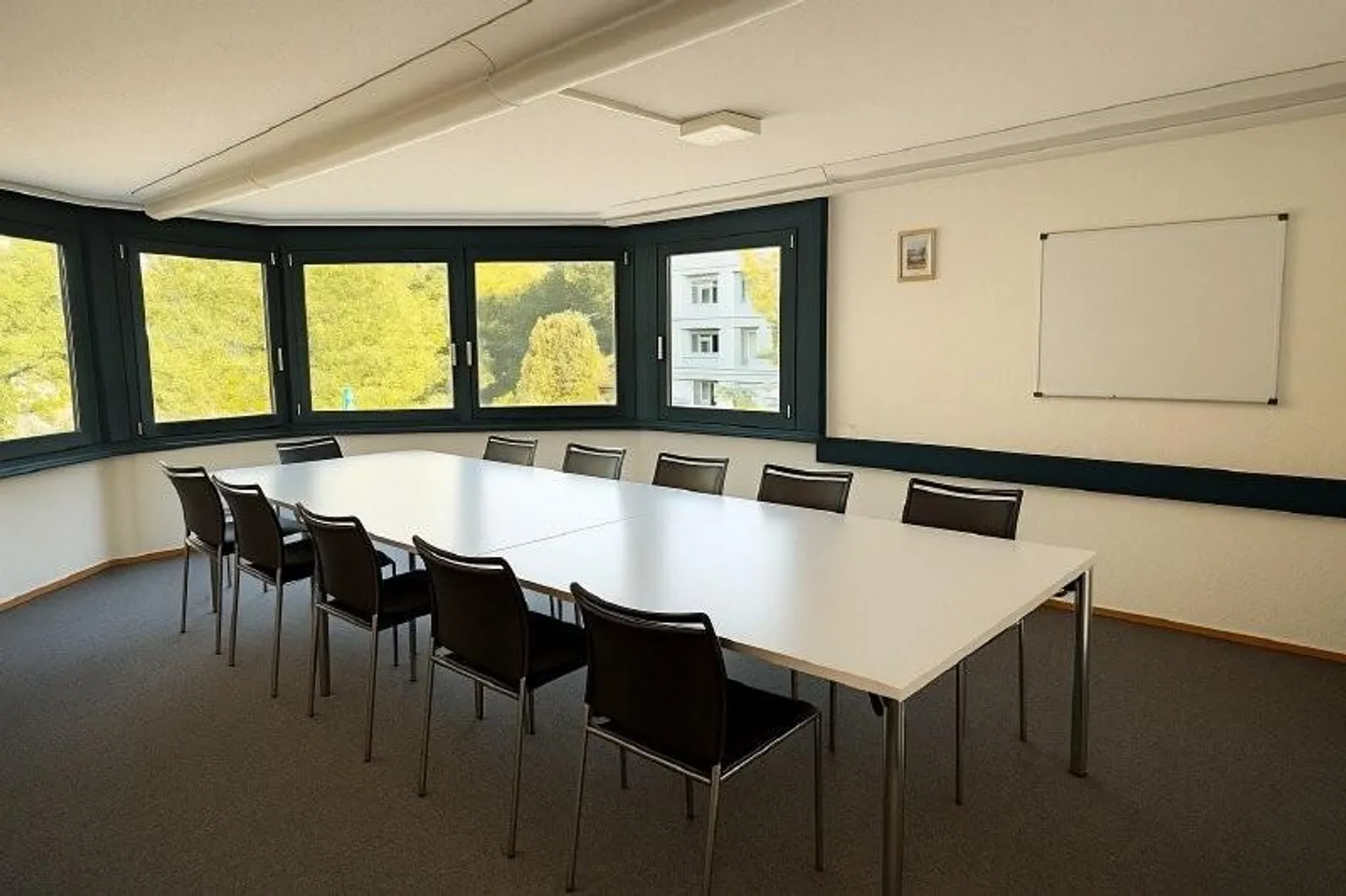 Office in the center of Lucerne including parking spaces in front of the house and direct... - Photo 3 of 10