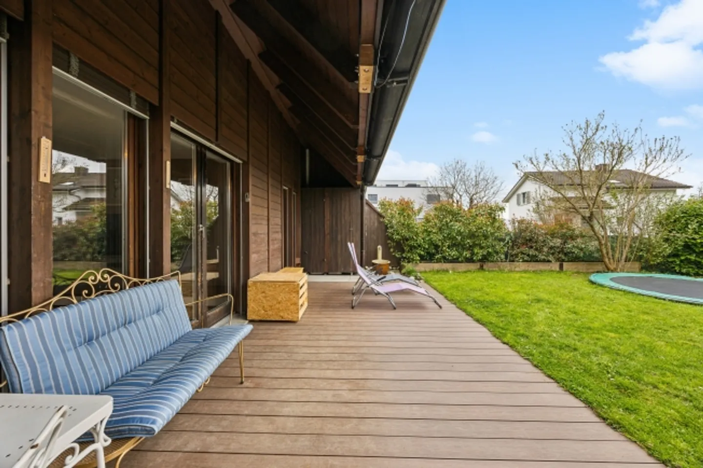 Vivere con charme - moderna casa a schiera di 6,5 stanze - Foto 2 di 13
