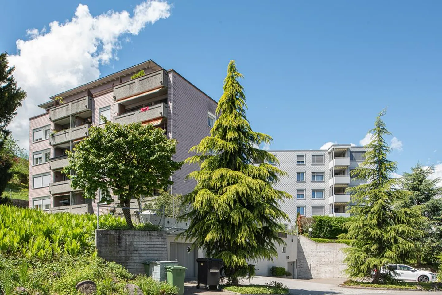 Einstellplatz in Tiefgarage zu Vermieten - Foto 1 von 2