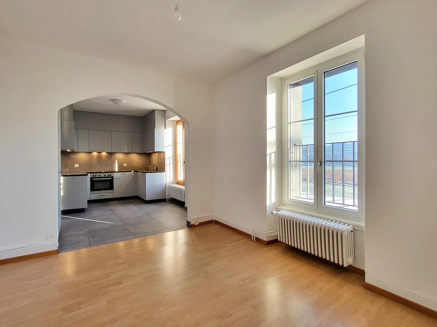 Somptueux appartement entièrement rénové - Photo 2 sur 11