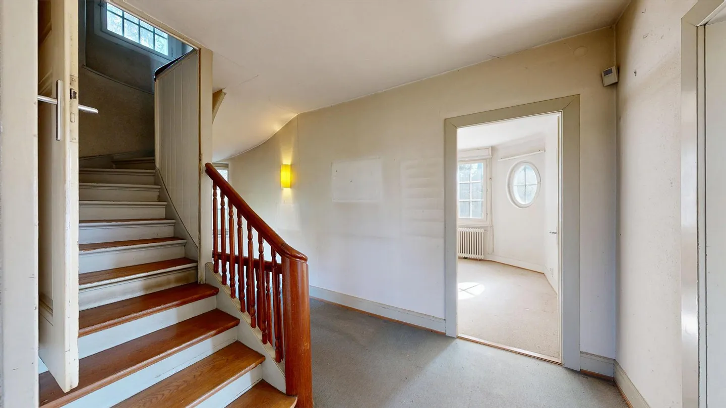 Villa de 8 pièces à rénover dans un emplacement de choix à Riehen - Photo 12 sur 15