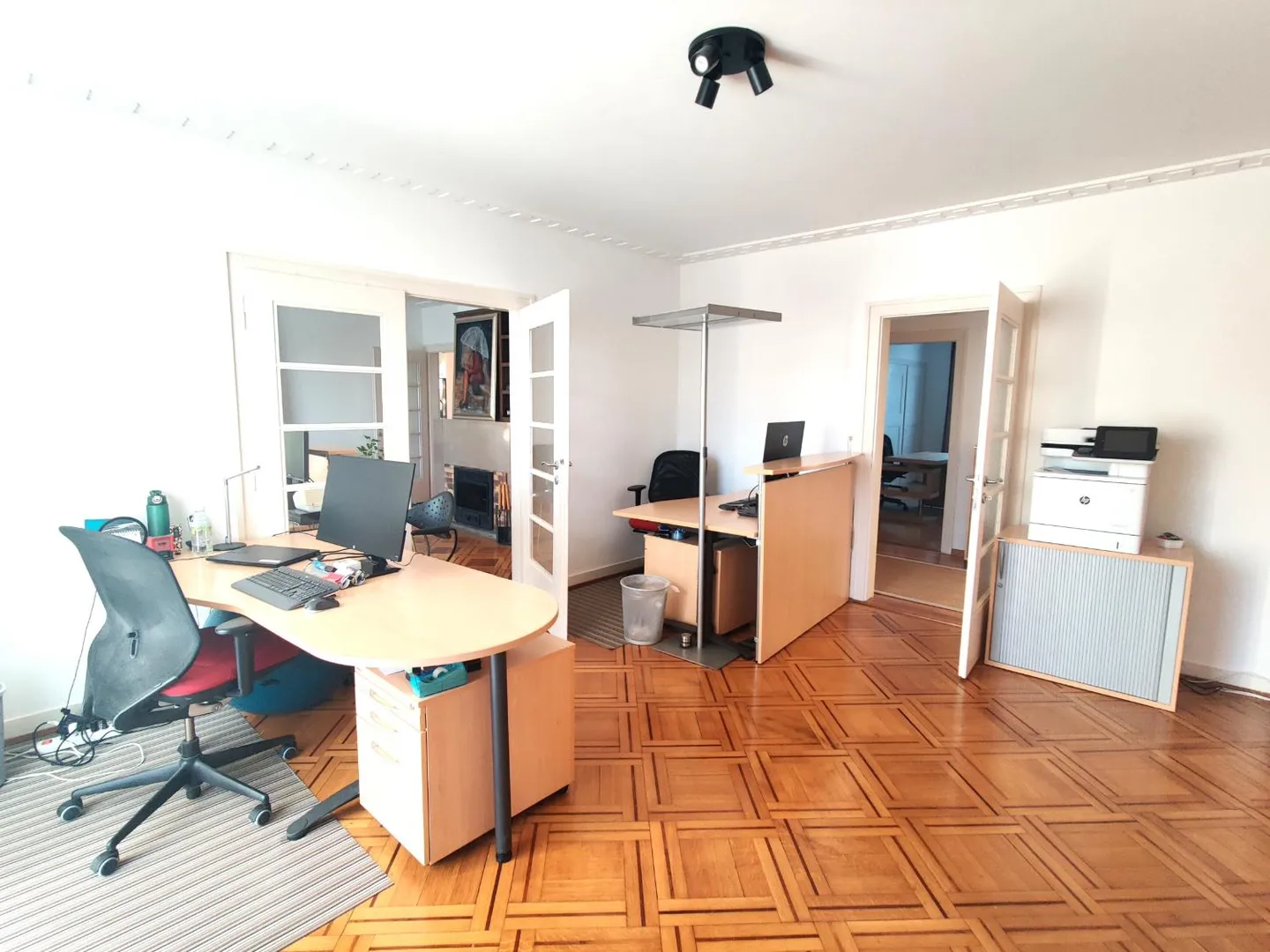 Spacious 5-room apartment with fireplace in Plan-les-Ouates - Photo 7 of 8