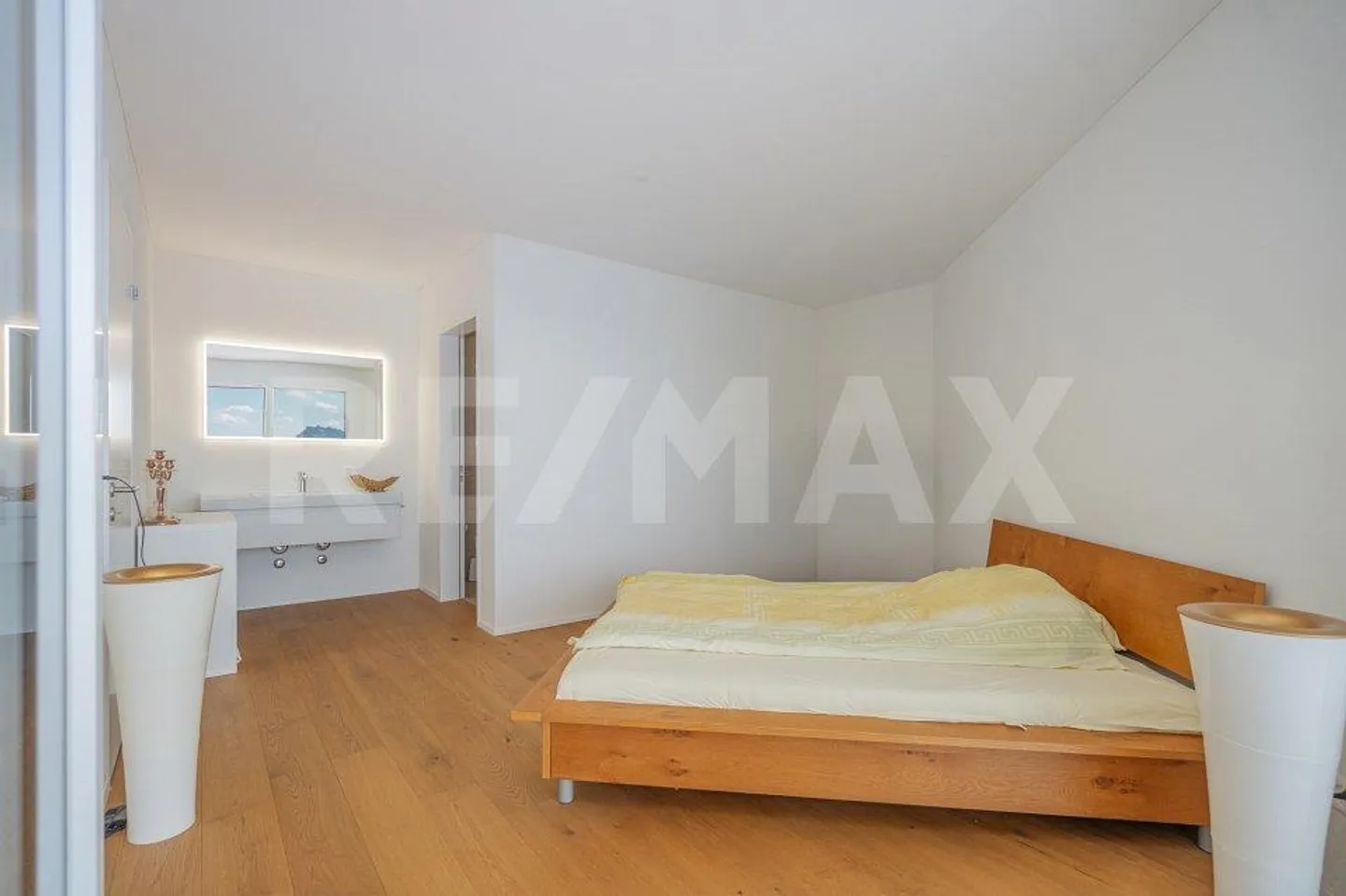 Appartement confortable avec vue panoramique au-dessus du lac des Quatre-Cantons - Photo 9 sur 13