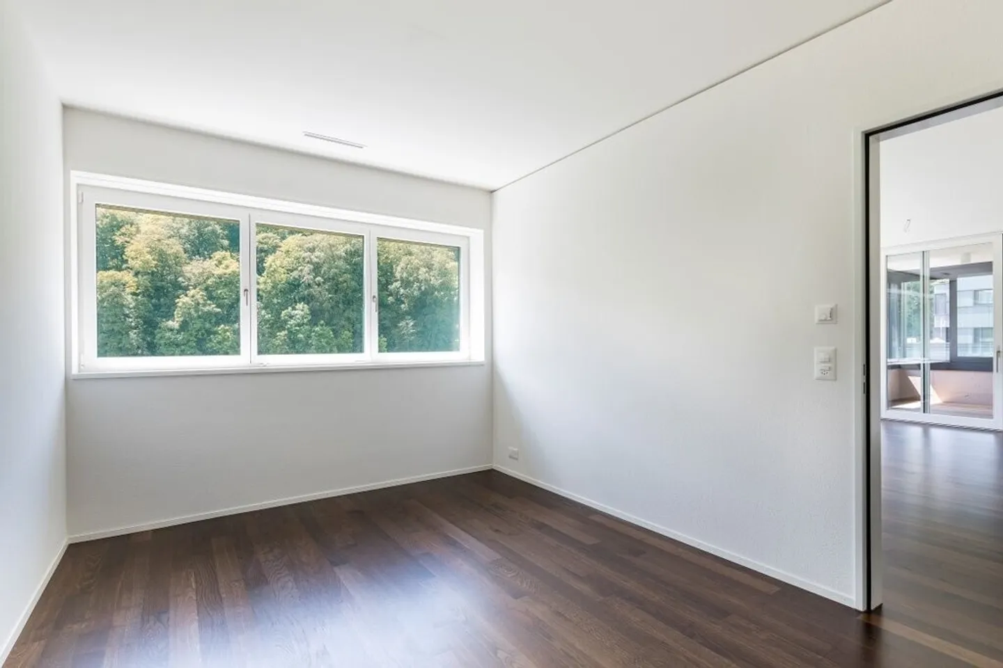 Au cœur de la ville mais entouré de verdure - Photo 3 sur 6