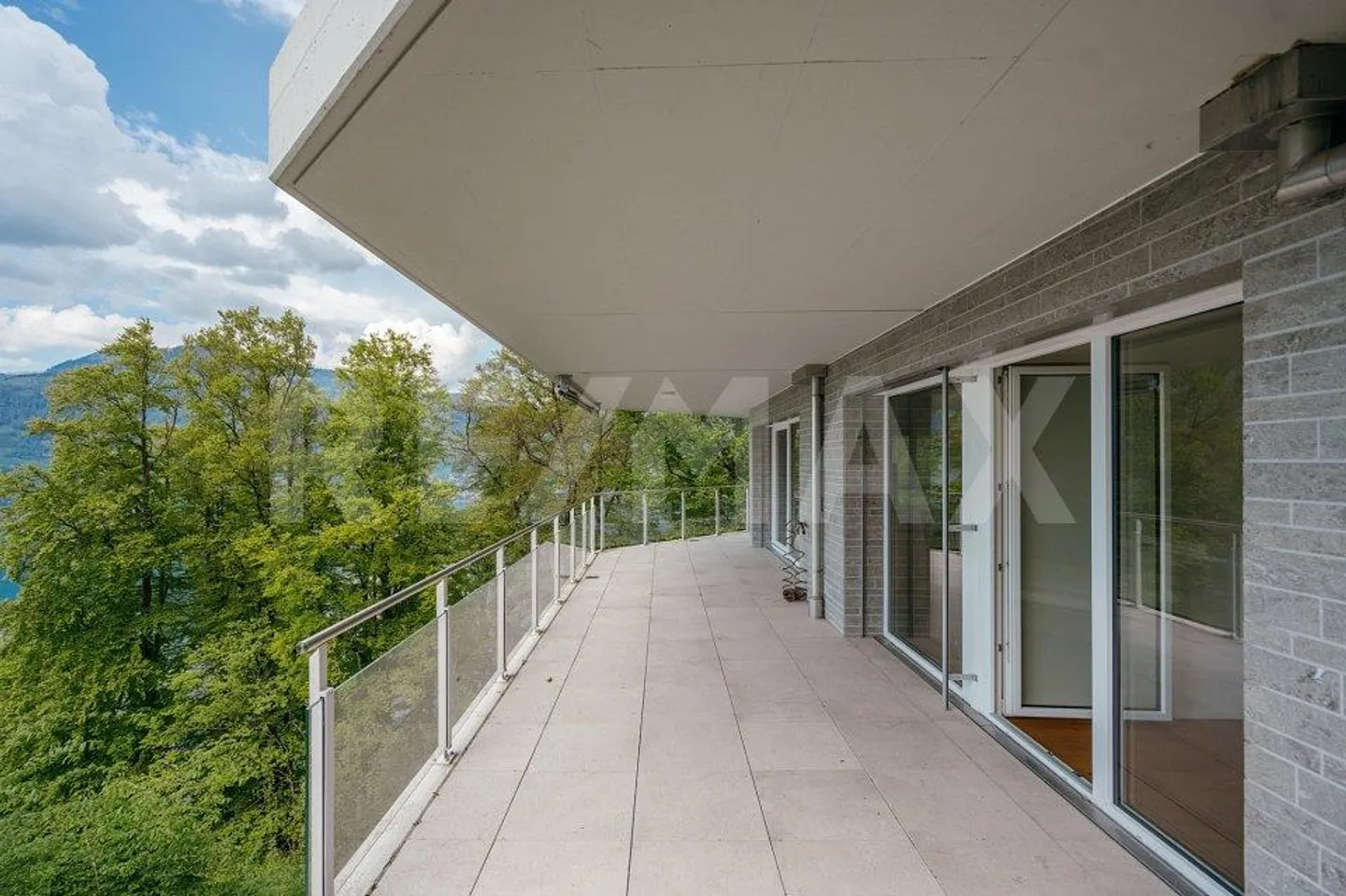 Appartement confortable avec vue panoramique au-dessus du lac des Quatre-Cantons - Photo 3 sur 13