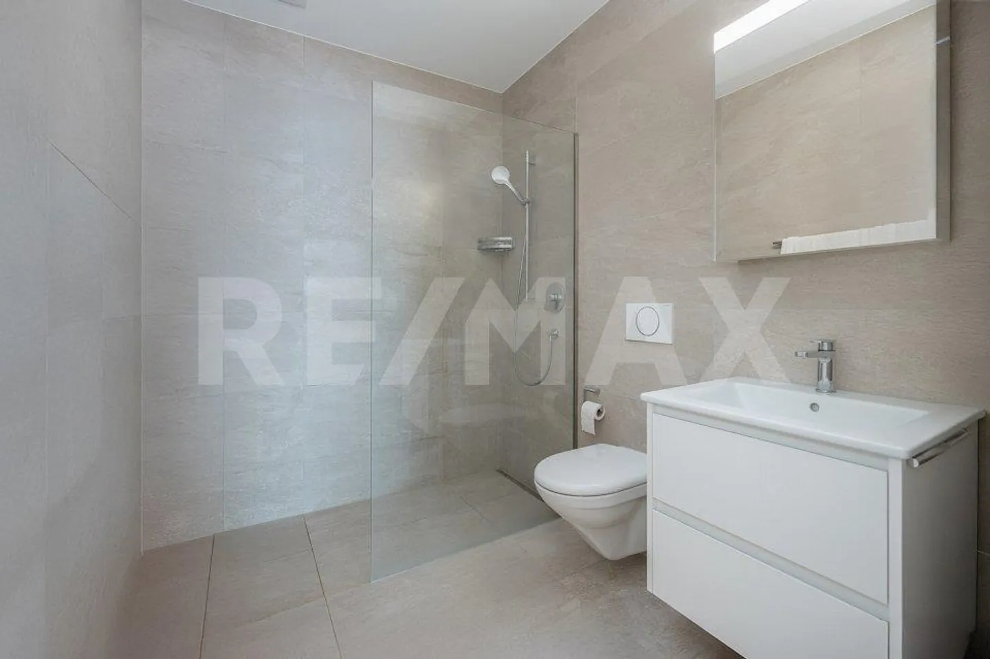 Appartement confortable avec vue panoramique au-dessus du lac des Quatre-Cantons - Photo 11 sur 13