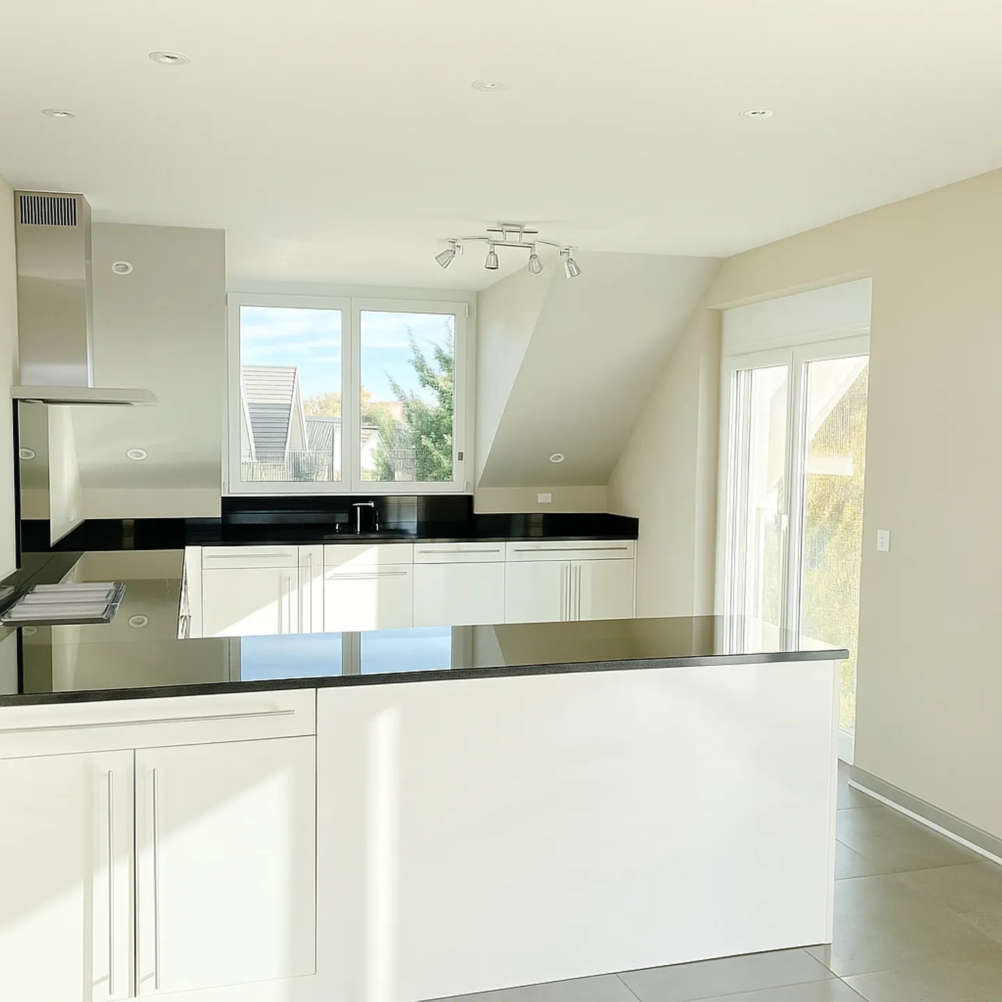 Top floor 4 rooms - Photo 4 of 6