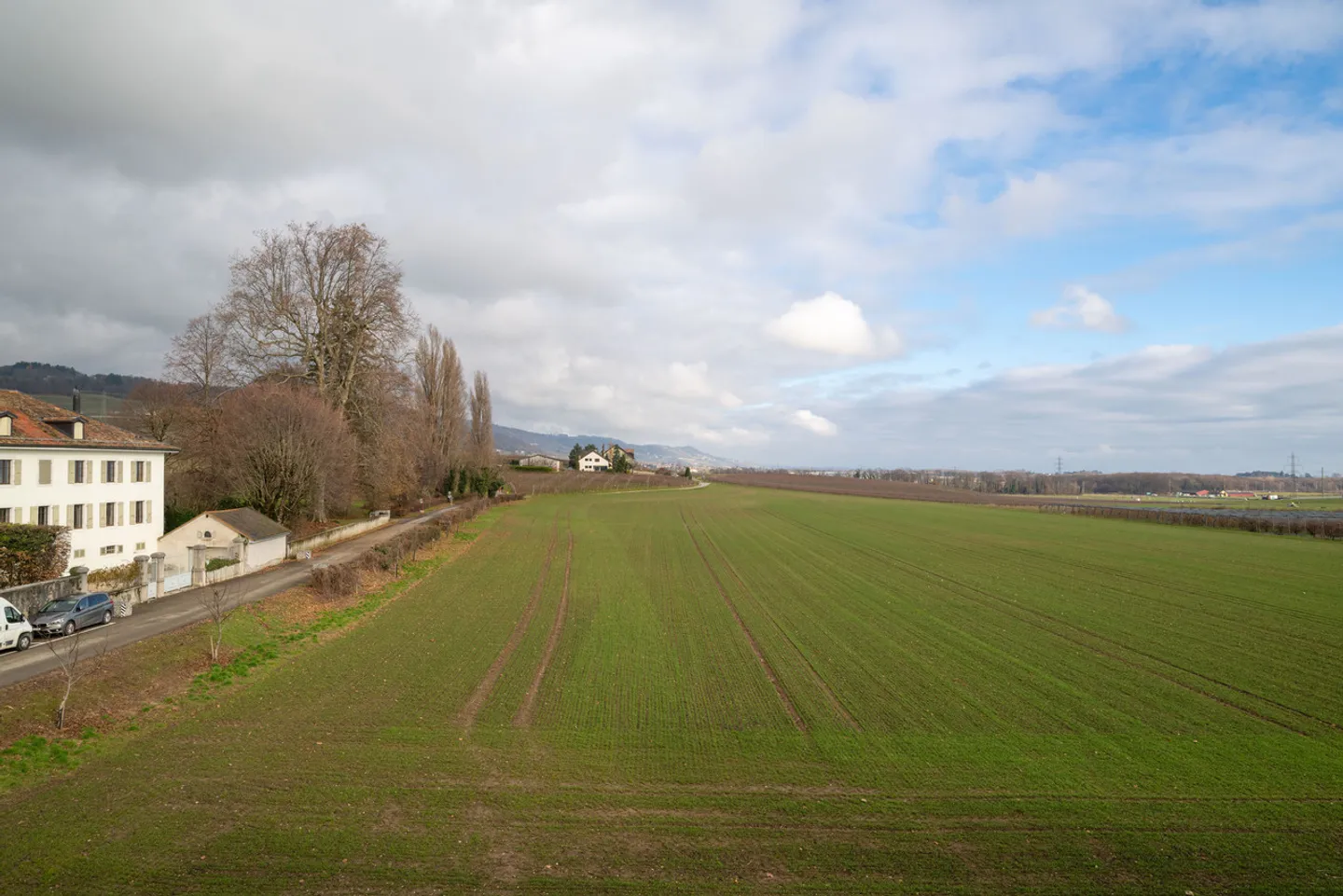 Superb renovated duplex of 4.5 rooms in a calm and green setting - Photo 7 of 13