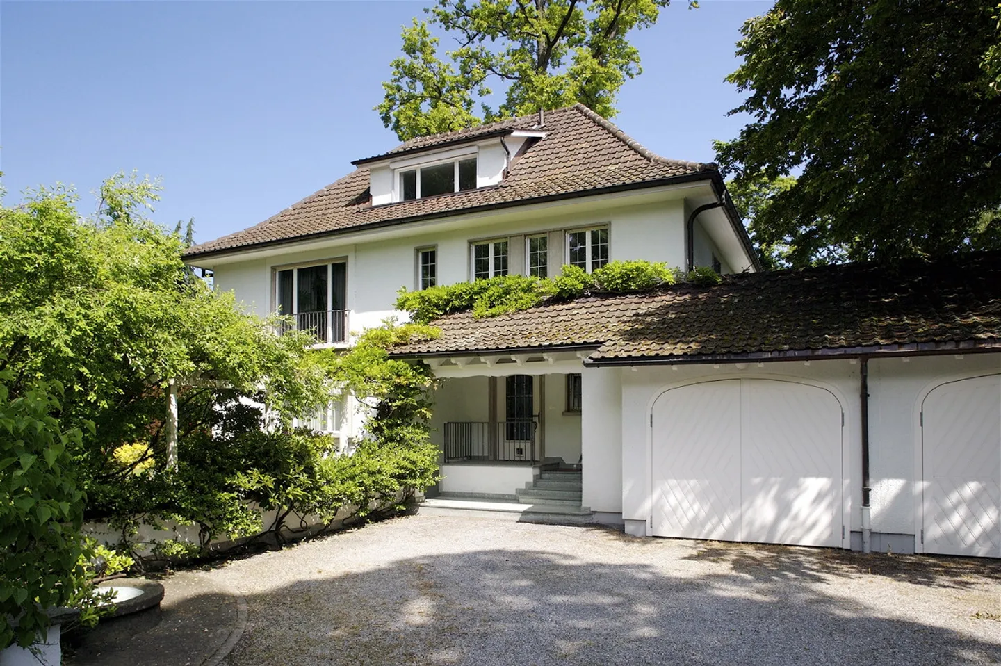 Charmante Villa mit Seeanstoss - Foto 1 von 9