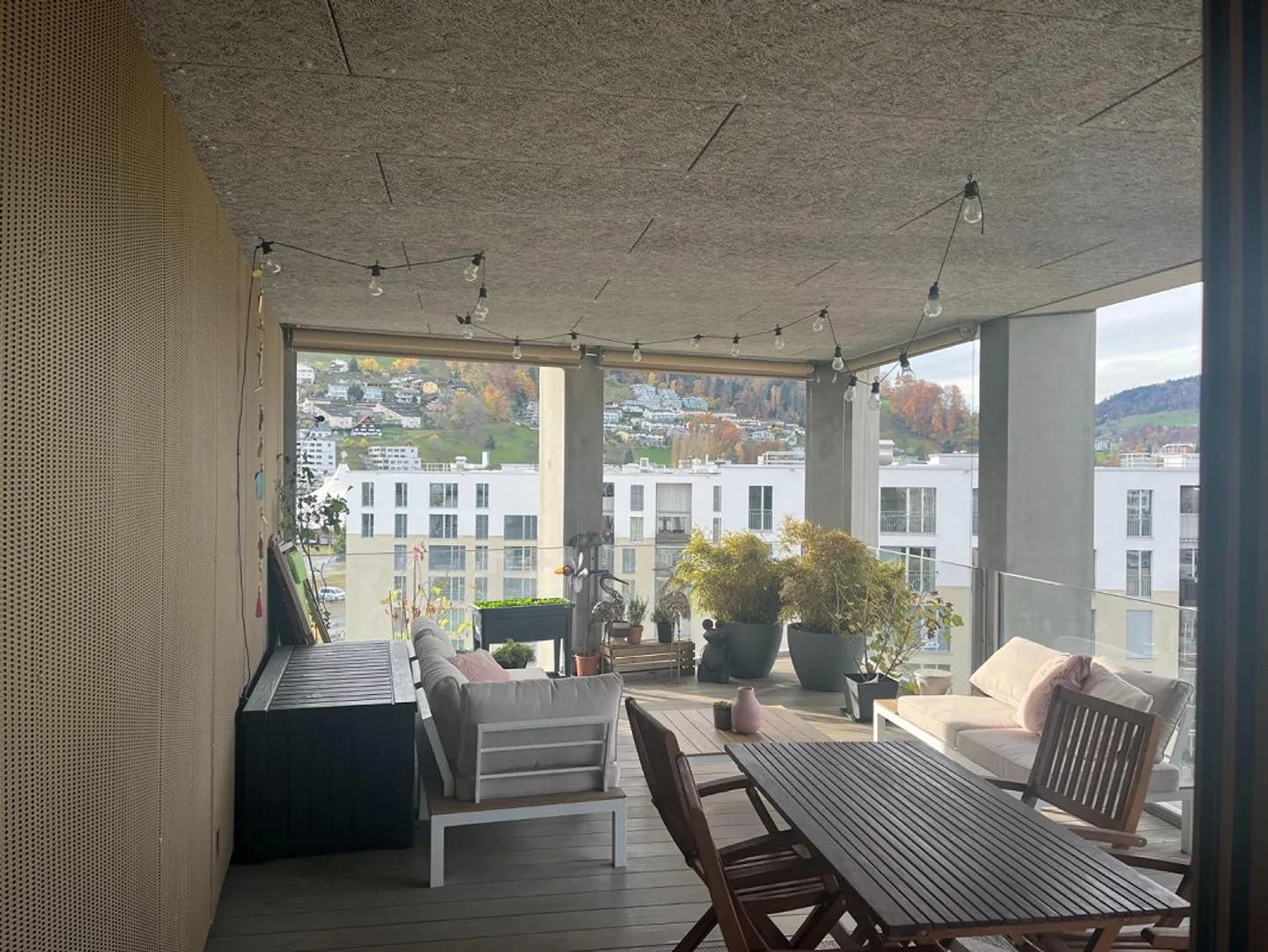 Moderne Attikawohnung mit Terrasse - Foto 2 von 6