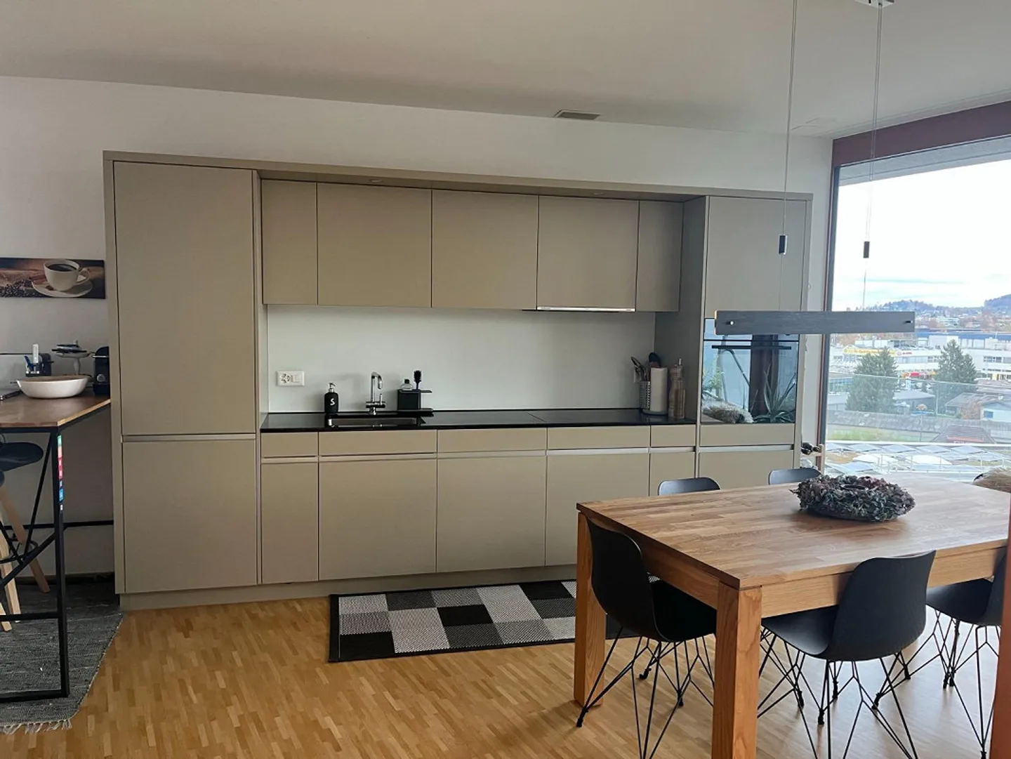 Moderne Attikawohnung mit Terrasse - Foto 3 von 6